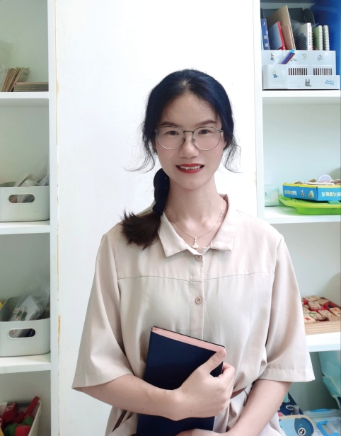 黄晓施